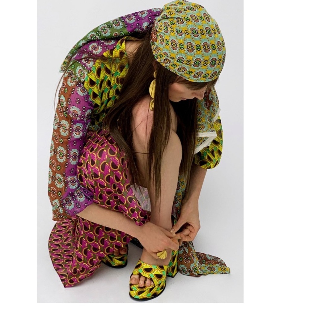 - Zara printed wrap Like Dress - Picture 11 of 12